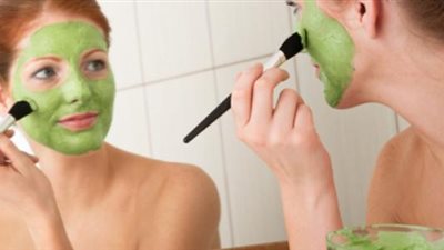 بالفيديو.. ماسك طبيعي لتفتيح البشرة