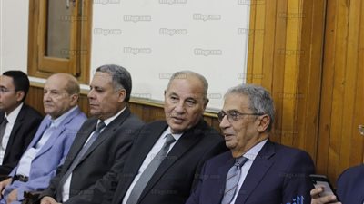 الزند وفهمي يصلان الحامدية الشاذلية لتعزية 