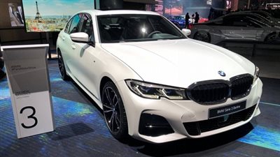 بي إم دبليو تكشف عن الفئة الثالثة 2019 الجديدة كليا