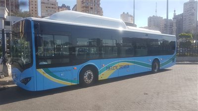 وصول أول أتوبيس كهربائي مزود بالإنترنت إلى الإسكندرية (صور)