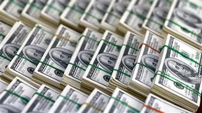 التعاملات المسائية.. سعر الدولار مقابل الجنيه في البنوك اليوم 