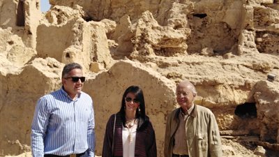 تفاصيل زيارة وزيري الآثار والسياحة لواحة سيوة برفقة 14 سفيرا أجنبيا 