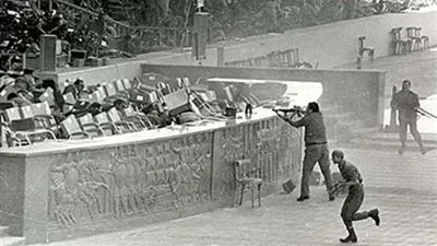 رقية السادات تروي تفاصيل جديدة عن حادث المنصة