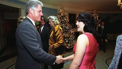 شاهد أول فيديو لمونيكا وكلينتون في يوم الفضيحة الجنسية الكبرى