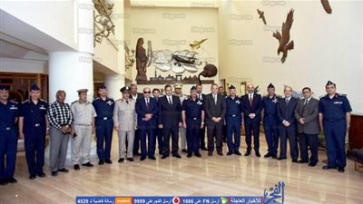 محافظ الشرقية يهنئ مدير الكلية الجوية بذكرى انتصارات حرب أكتوبر (صور)
