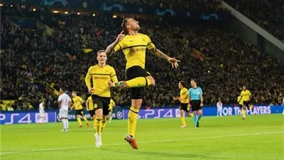 في مباراة الـ7 أهداف.. بوروسيا دورتموند يحقق فوزا مثيرا على حساب أوجسبورج