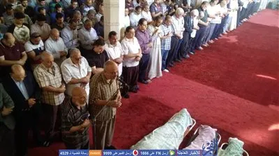 مواطني الإسكندرية يؤدون صلاة الجنازة على 