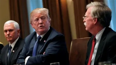 البيت الأبيض يواجه 