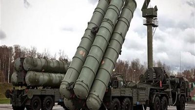 اللقطات الأولى لنقل صواريخ 