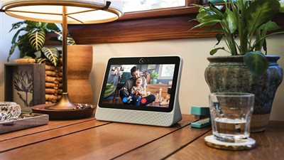 رسميا.. فيسبوك تكشف عن أحدث أجهزتها لدردشة الفيديو عبر ماسنجر