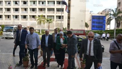 وزيرة الصحة تصل بورسعيد لمتابعة مبادرة 