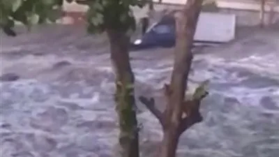 فيديو جديد لتسونامى أندونيسيا يظهر تحول الشوارع إلى أنهار فى لحظات