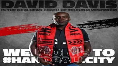 مفاجأة.. الإسباني ديفيد يجمع بين تدريب منتخب مصر لليد وفيزبريم المجري