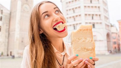 تعرفي على فوائد تناول الجبن 