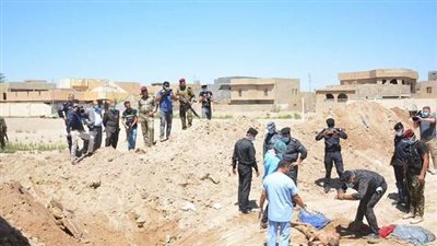 العثور على 75 جثة في مقبرة جماعية بمدينة 