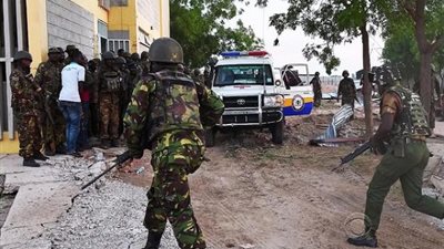 مسلحون يلقون عبوة ناسفة على مدرسة بشرق كينيا 