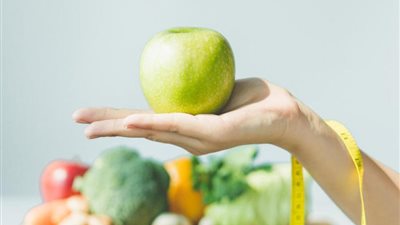 تعرفي على فوائد رجيم التفاح الأخضر 