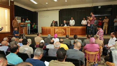 محافظ كفرالشيخ للشباب: غلق العيادات المخالفة وتركيب كاميرات مراقبة في الميادين (صور)