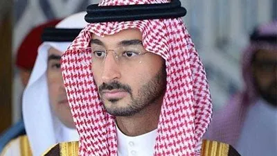 عاجل- السعودية | نائب أمير مكة ينقل تعازي القيادة لأسرة الشهيد 