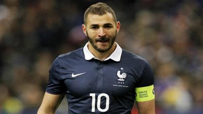 أول تعليق من بنزيما على تصريحات رئيس الاتحاد الفرنسي