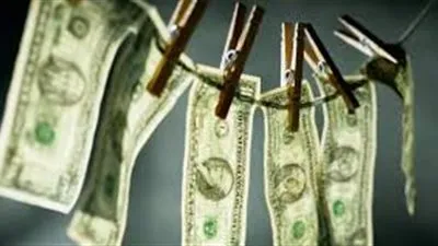 عاجل.. الدولار يتراجع بشكل مفاجئ اليوم 