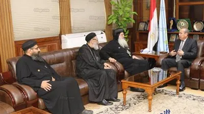 محافظ كفر الشيخ يستقبل وفد كنسي برئاسة أسقف طنطا (صور)
