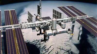 شاهد.. طاقم محطة الفضاء الدولية ينفذ هبوطًا اضطراريًا في كازاخستان  