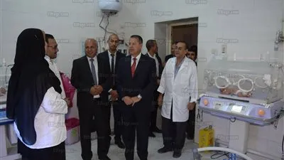محافظ بني سويف يفاجئ مستشفى الفشن بزيارة لمتابعة الالتزام بالنوبتجيات (صور)