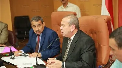 محافظ كفر الشيخ يطالب رؤساء المدن بسرعة تنفيذ المشروعات (صور)