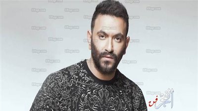 طلاب عين شمس يلتفون حول كريم محسن في أولى حفلاته 