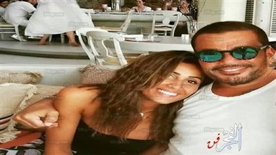 عمرو دياب يحتفل مع دينا الشربيني بعيد ميلاده (صورة)