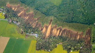 مقتل العشرات في أوغندا جراء انهيارات أرضية