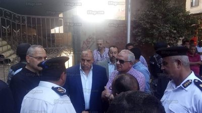 محافظ الجيزة: إحالة مدير إشغالات حي الهرم ومدير المخزن المحترق للتحقيق