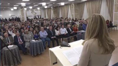 المقاومة الإيرانية في ألبانيا تفضح جرائم وانتهاكات نظام طهران (فيديو)