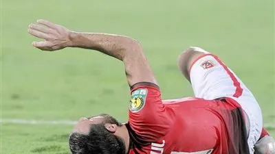 عاجل - غياب علي معلول عن الأهلي حتى العام المقبل