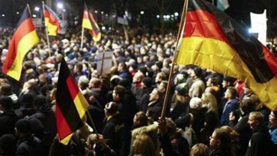 متحجون يتظاهرون في ألمانيا ضد اليمين المتطرف