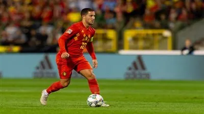 بطل الدوري الإنجليزي يزاحم ريال مدريد على ضم هازارد