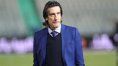 نجم الزمالك السابق: نيبوشا فشل في التعامل مع اللاعبين