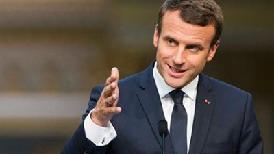 الرئيس الفرنسي يدعو لتبني سياسة 