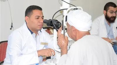 الكشف على 4 آلاف مواطن بقوافل 