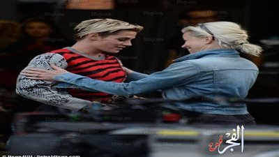 كريستين ستيورات بتدأ تصوير 