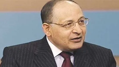 دبلوماسي يكشف أهم الملفات على مائدة الحوار بين السيسي وبوتين