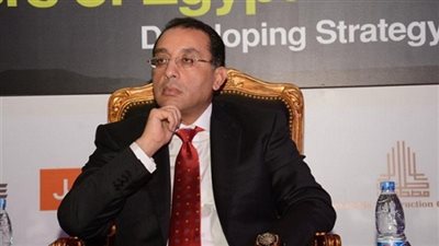 رئيس الوزراء يتفقد مستشفى ميت غمر المتوقفة منذ عام ٩٦