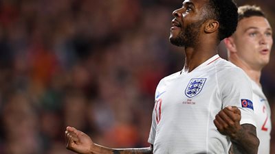 سترلينج يسجل أول ثنائية مع منتخب إنجلترا