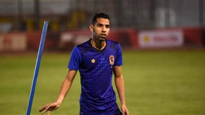 مؤمن زكريا يحسم مصيره من التجديد للأهلي