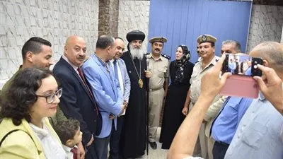  الأنبا مقار يفتتح المركز الطبي بمطرانية الشرقية