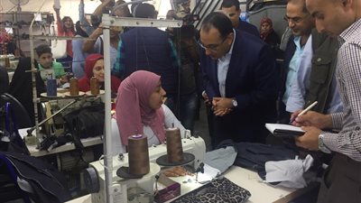 عاملة بالمنطقة الصناعية لـ رئيس الوزراء: 