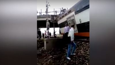 5 قتلى في حادث انقلاب قطار بالمغرب (فيديو)