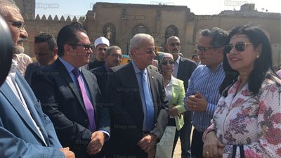 سفير كازاخستان: جامع الظاهر مكان مقدس لنا ويزوره 120 ألف شخص من بلادي سنويا (صور)