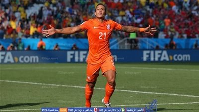 ديباي يقود هجوم هولندا أمام بلجيكا